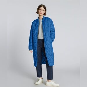 Everlane The Renew Long Liner Quilted Coat Jacket in Blue (S)